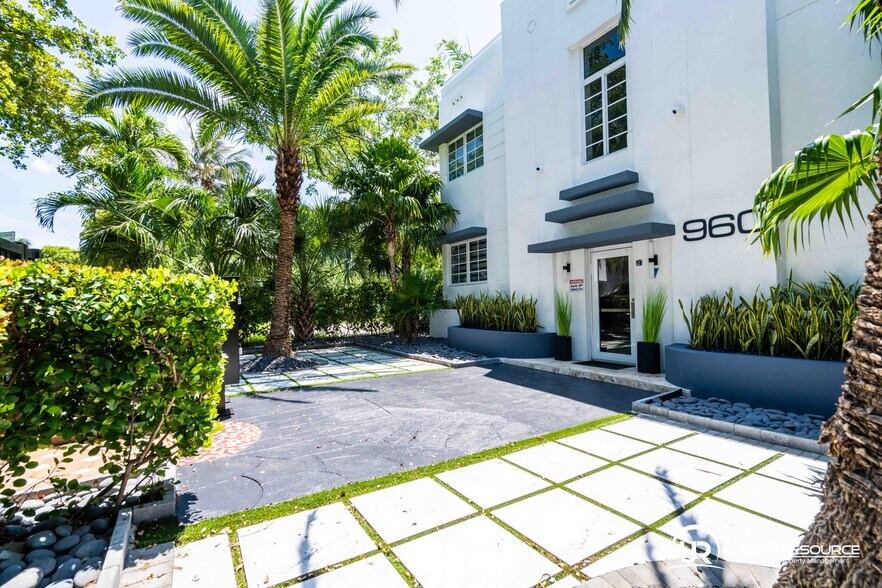 960 Jefferson Ave, Miami Beach, FL à vendre - Photo du bâtiment - Image 1 de 14
