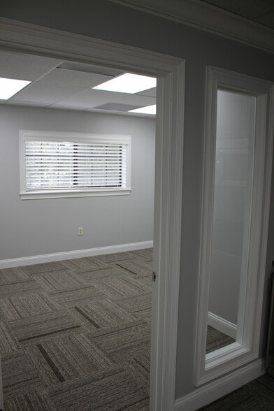 1805 W Colonial Dr, Orlando, FL for lease - Building Photo - Image 2 of 16