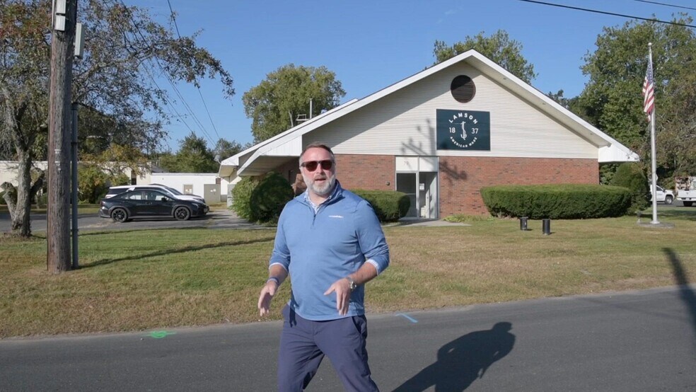79 Mainline Dr, Westfield, MA à louer - Vidéo sur l’inscription commerciale - Image 2 de 24