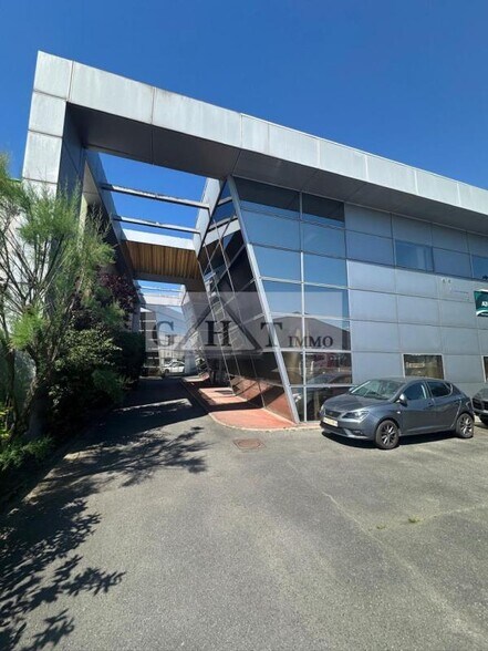 Industrial in Champigny-sur-Marne for sale - Building Photo - Image 2 of 11