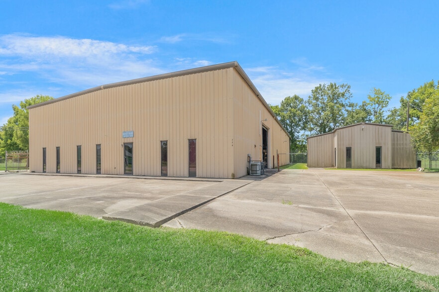 229 Distribution dr, Lafayette, LA for sale - Building Photo - Image 1 of 5