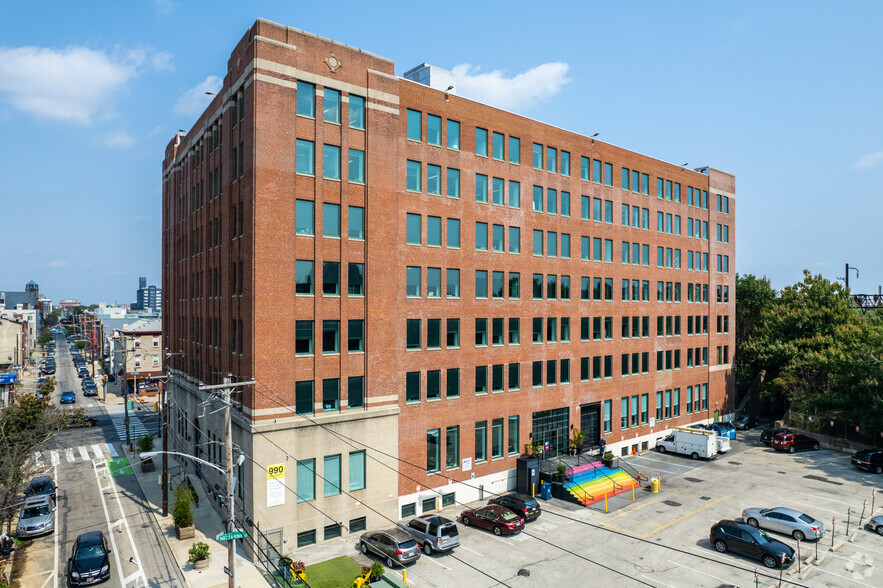 990 Spring Garden St, Philadelphia, PA for lease - Building Photo - Image 1 of 4