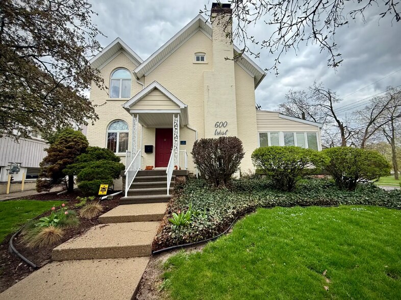 600 W Shiawassee St, Lansing, MI à vendre - Photo du bâtiment - Image 2 de 16
