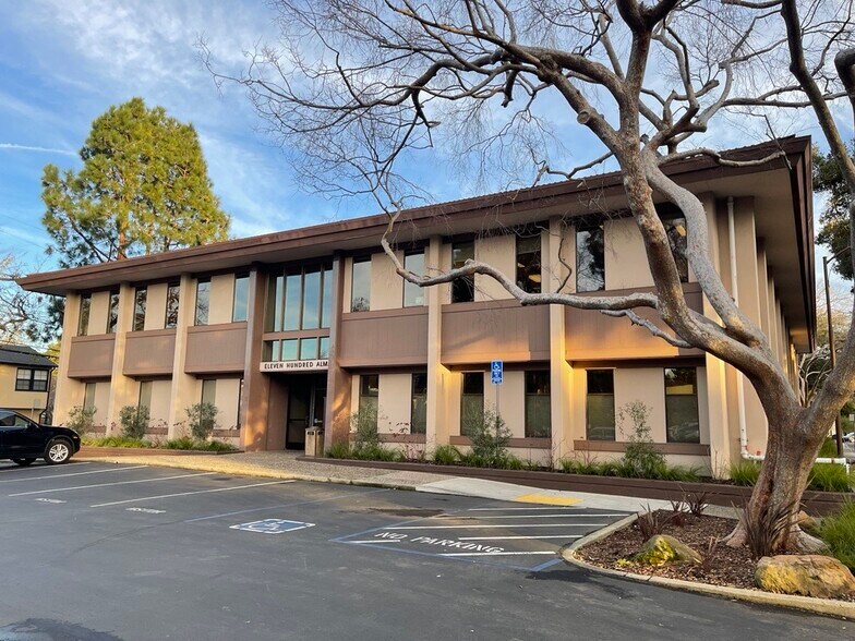 1100 Alma St, Menlo Park, CA à louer - Photo du bâtiment - Image 2 de 13