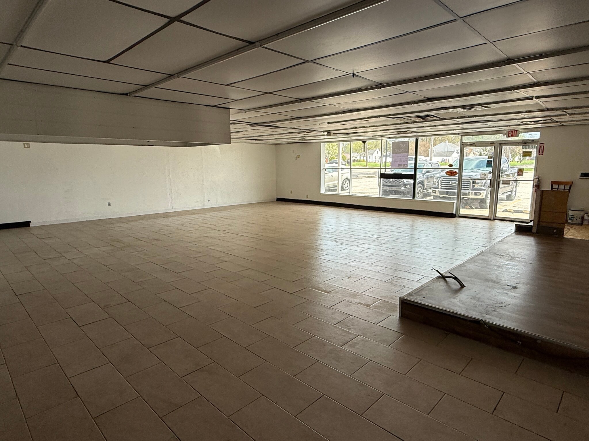 10430-10434 Northfield Rd, Northfield, OH for lease Interior Photo- Image 1 of 4