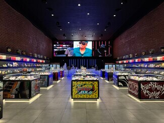 Plus de détails pour 7677 W Sunset Blvd, Los Angeles, CA - Commerce de détail à louer