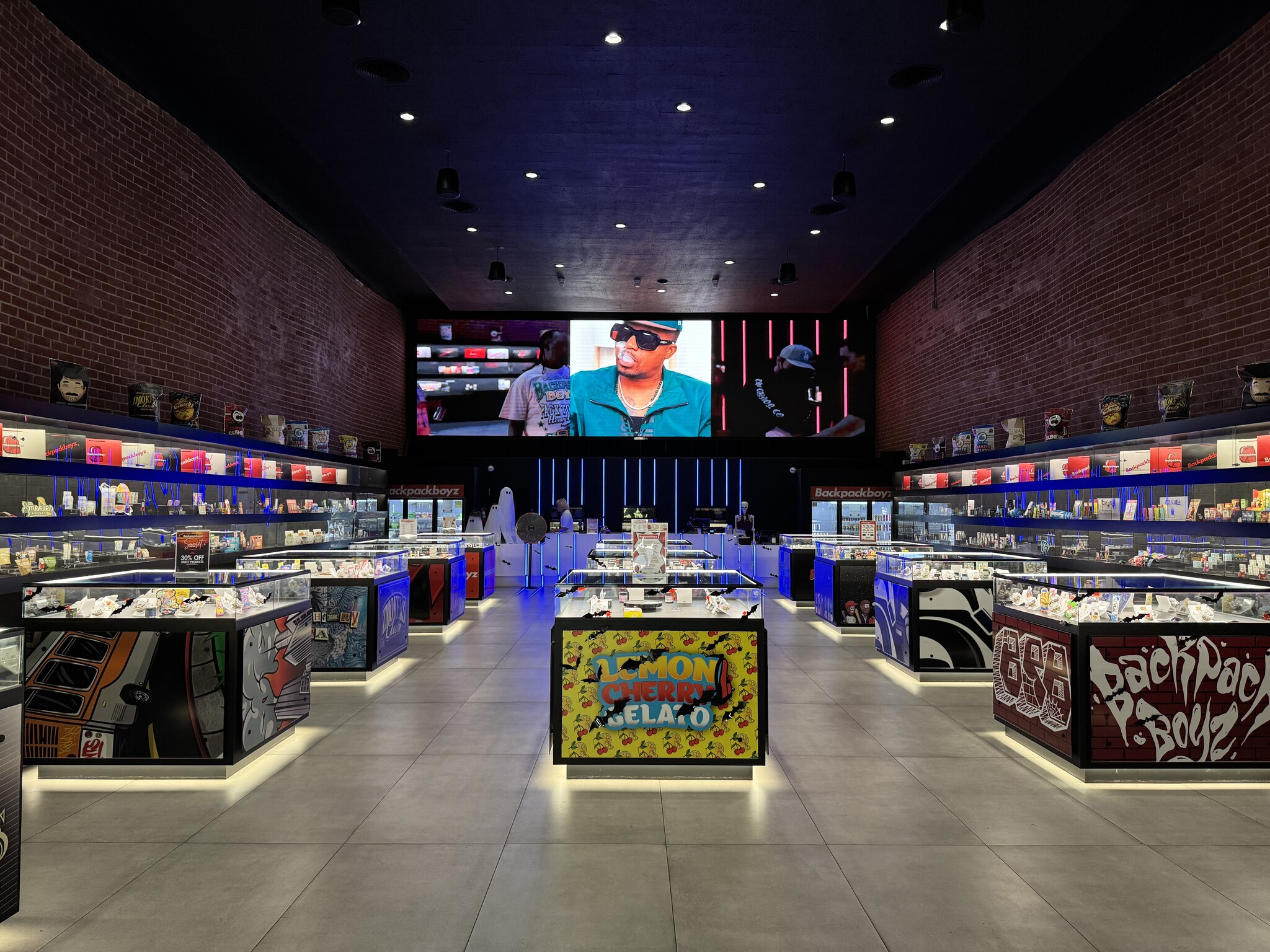 7677 W Sunset Blvd, Los Angeles, CA for lease Building Photo- Image 1 of 31