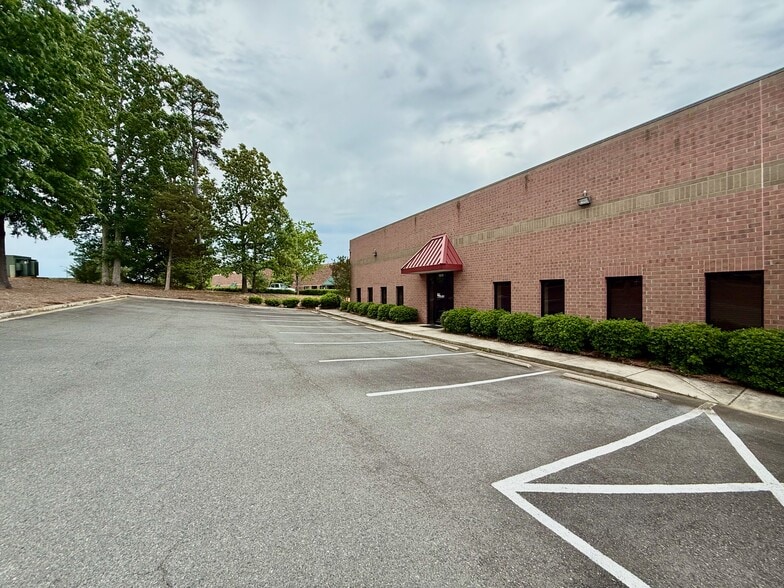 1015 Forsyth Ave, Indian Trail, NC for lease - Building Photo - Image 2 of 2