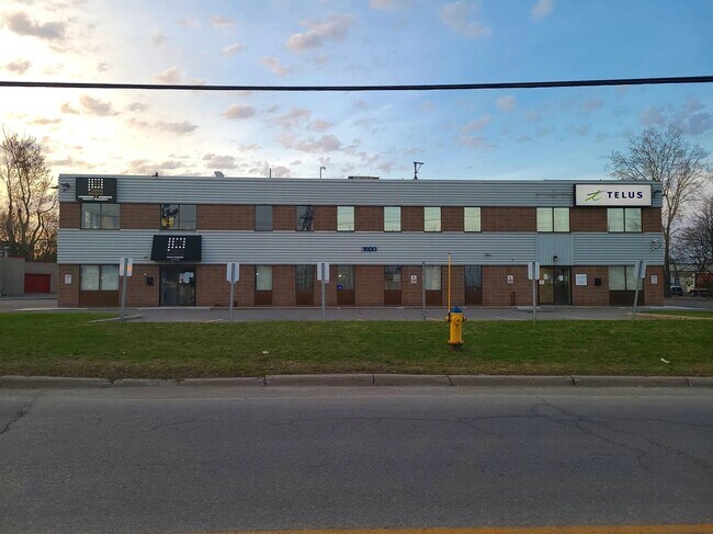 Plus de détails pour 1600 Laperriere Ave, Ottawa, ON - Bureau à louer