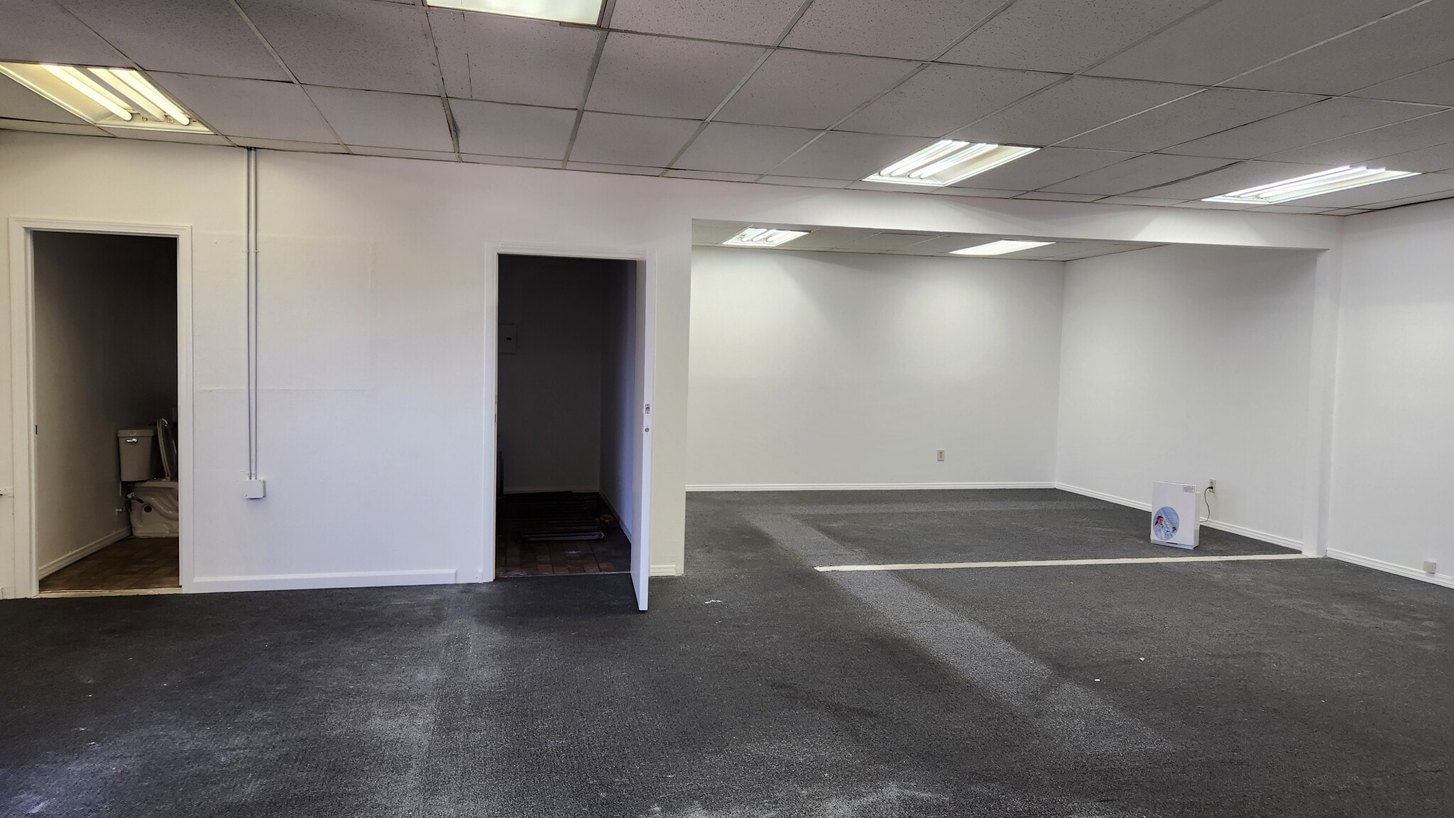 4555-4557 E 3rd St, Los Angeles, CA for lease Interior Photo- Image 1 of 5