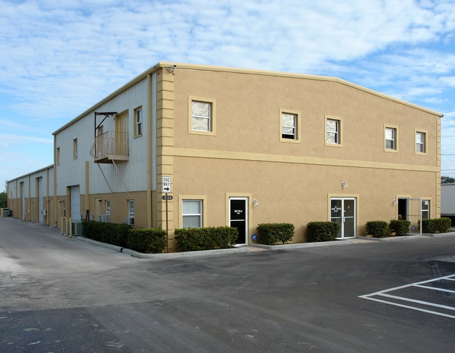 More details for 1014-1016 US Highway 19 N, Holiday, FL - Flex for Lease