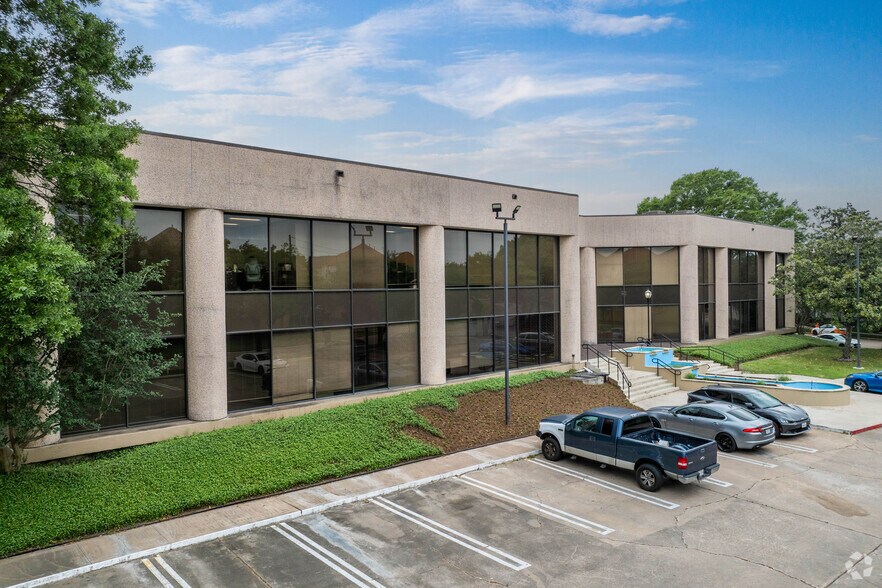 7211 Regency Square Blvd, Houston, TX à louer - Photo principale - Image 1 de 8