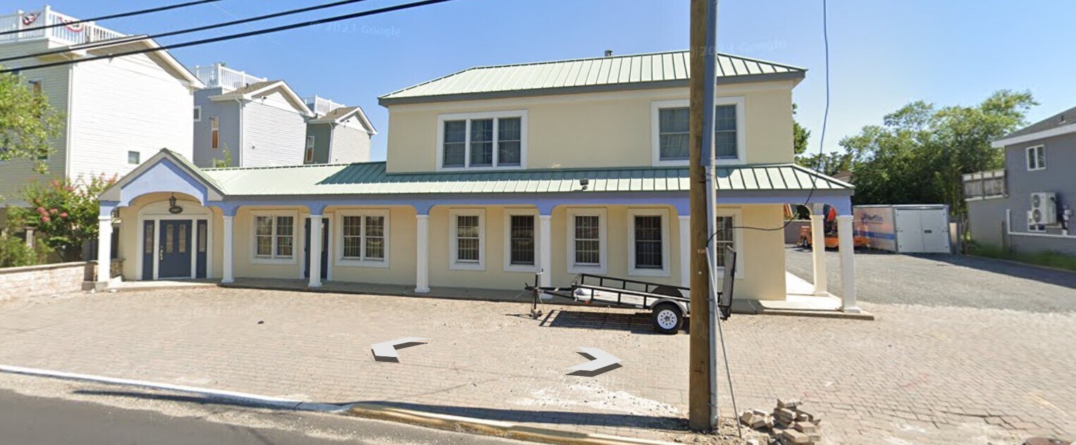 357 W 8th St, Ship Bottom, NJ à vendre Photo du bâtiment- Image 1 de 1