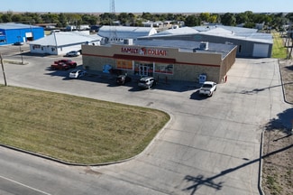 Plus de détails pour 305 E Oklahoma St, Ulysses, KS - Commerce de détail à vendre