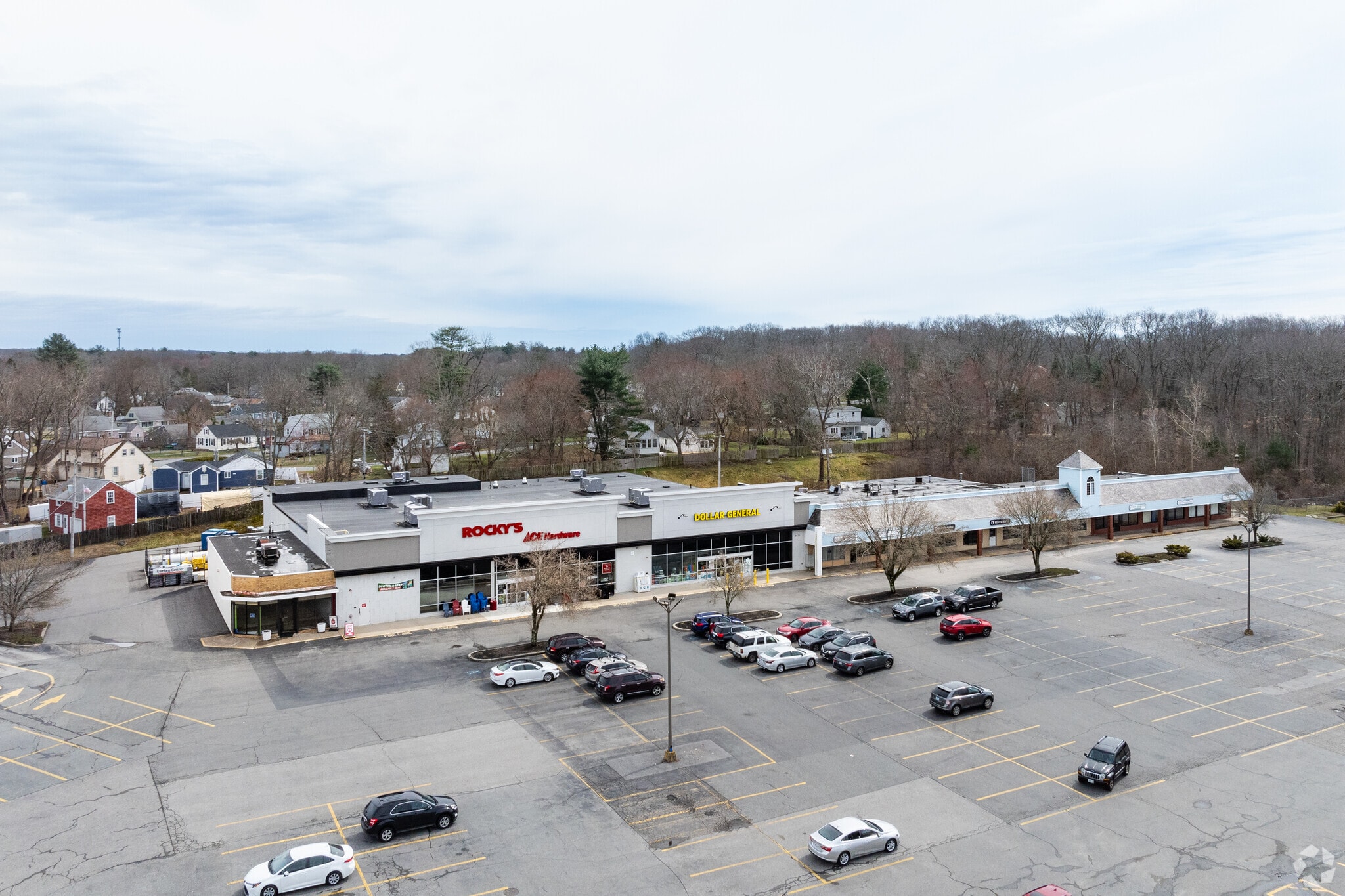 27 Central Ave, Seekonk, MA for lease Primary Photo- Image 1 of 3