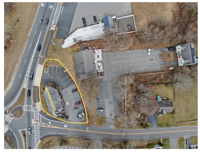 Plus de détails pour 300 Main St, Bourne, MA - Commerce de détail à vendre