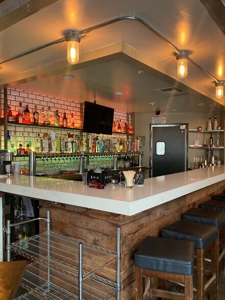 13020 Pacific Promenade, Playa Vista, CA à louer - Photo intérieure - Image 3 de 38