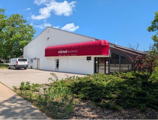 1500 Barlow Industrial Campus portefeuille de 8 propriétés à vendre sur LoopNet.ca - Photo du bâtiment - Image 1 de 2