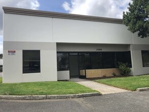 21910-21968 NE Glisan St, Gresham, OR for lease Building Photo- Image 1 of 1