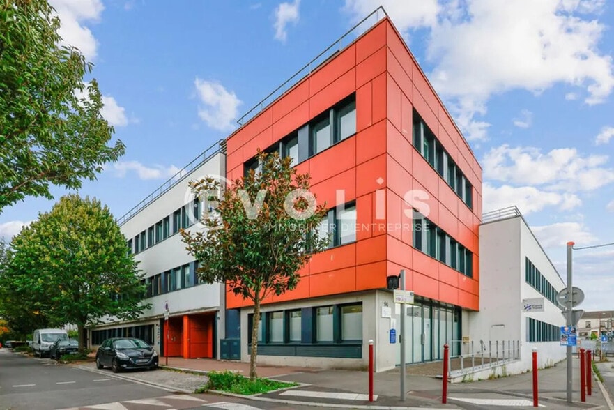 Office in Bondy for lease - Building Photo - Image 1 of 13