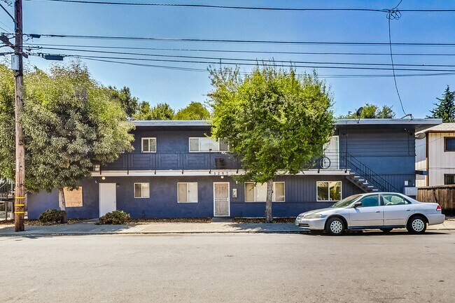 More details for 3257 Delaware St, Oakland, CA - Multifamily for Sale