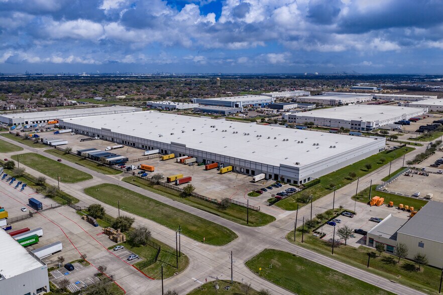 4331 Underwood Rd, Pasadena, TX à louer - Photo du bâtiment - Image 2 de 7