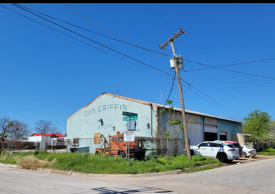 2933 Alcannon Ave, Fort Worth, TX for lease Primary Photo- Image 1 of 8