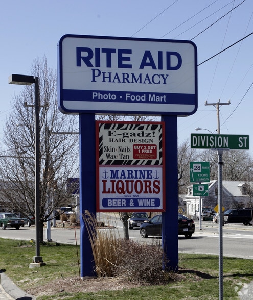 711 Main St, Dennis Port, MA à louer - Photo du bâtiment - Image 2 de 3