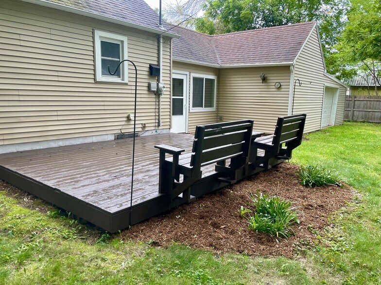 844 Broadway St N, Menomonie, WI à vendre - Photo du bâtiment - Image 3 de 35