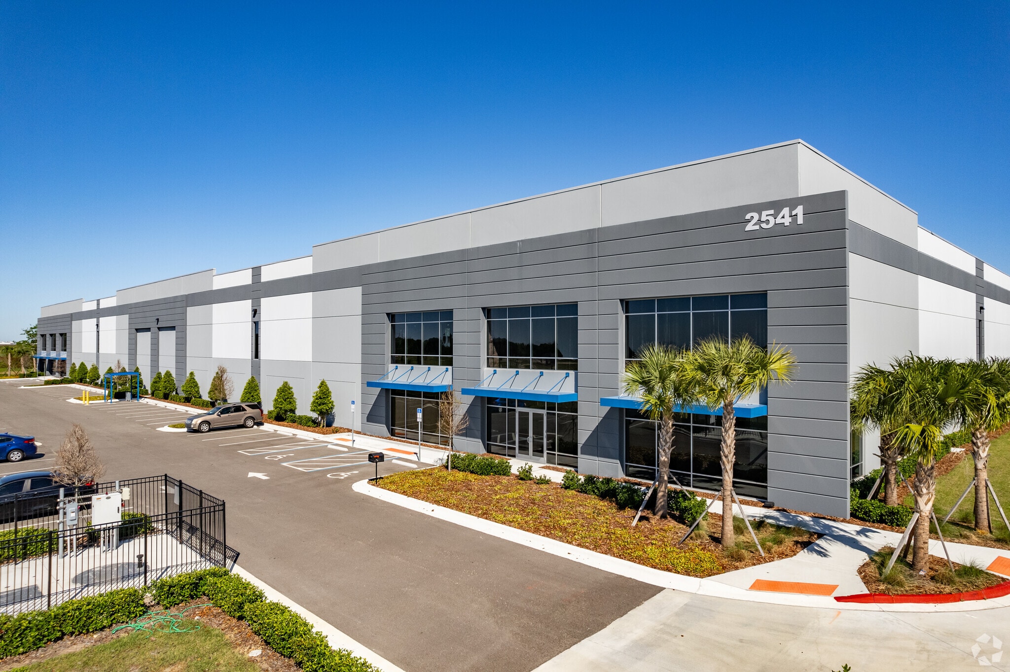 2801 General Electric Dr, Apopka, FL for lease Primary Photo- Image 1 of 12