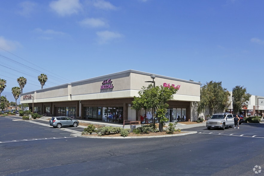 687-693 Palomar St, Chula Vista, CA for lease - Building Photo - Image 2 of 5