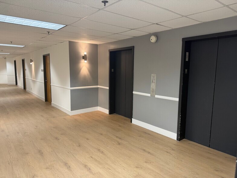 15342 Hawthorne Blvd, Lawndale, CA à louer - Photo du bâtiment - Image 2 de 18