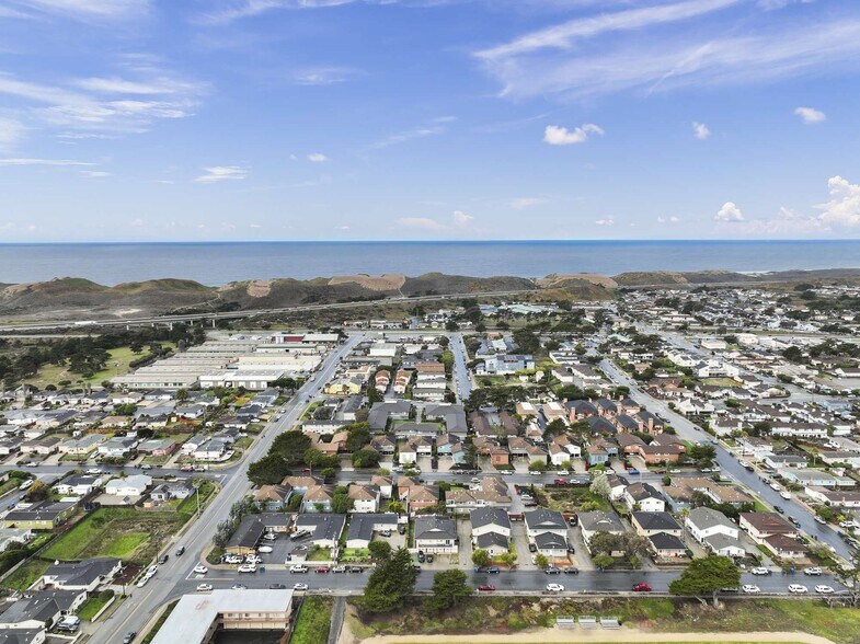 3047 Zanetta Dr, Marina, CA à vendre - Aérien - Image 2 de 7