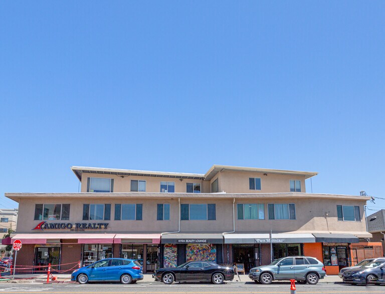 3700 E 12th St, Oakland, CA à louer - Photo du bâtiment - Image 2 de 20