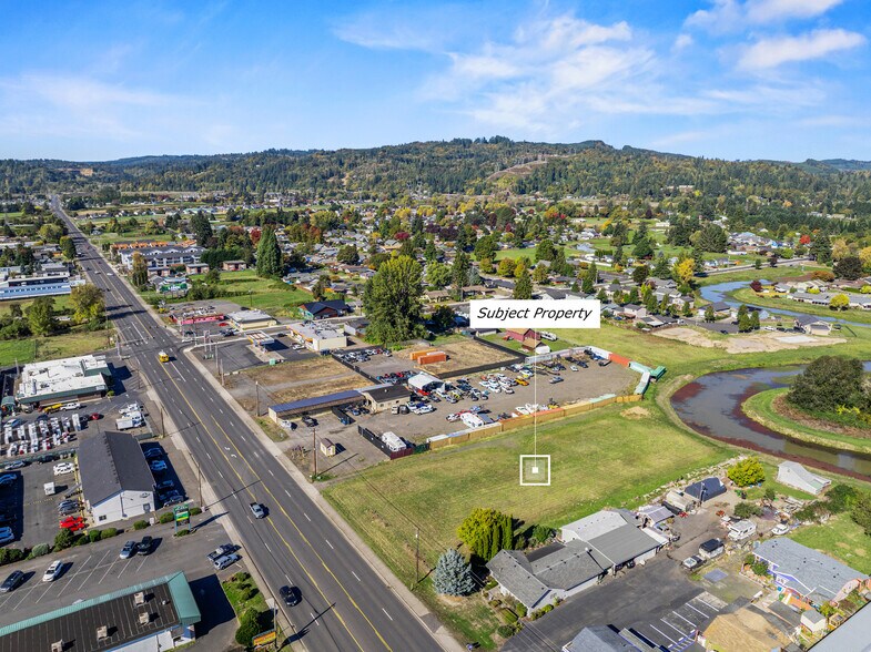 4504 Ocean Beach Hwy, Longview, WA à vendre - Photo du bâtiment - Image 3 de 12