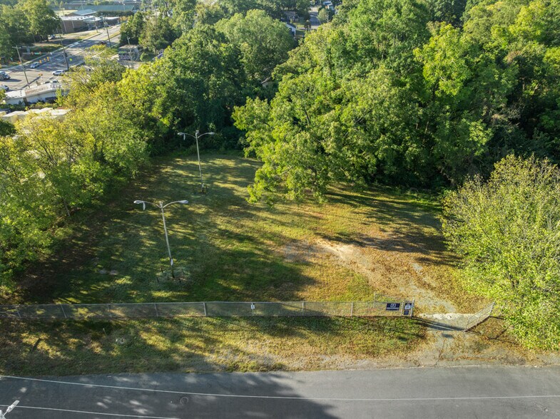 1008 Gilbert St, Durham, NC à louer - Photo du bâtiment - Image 3 de 8