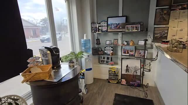74130 Fulton St, Armada, MI à vendre - Vidéo sur l’inscription commerciale - Image 2 de 6