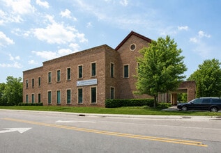916 S Main St, Fuquay-Varina, NC for lease Interior Photo- Image 1 of 2