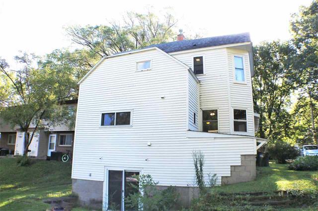 401 S Lucas St, Iowa City, IA for sale - Building Photo - Image 2 of 20