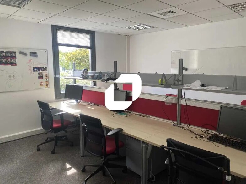 Office in Mérignac for lease - Building Photo - Image 1 of 7
