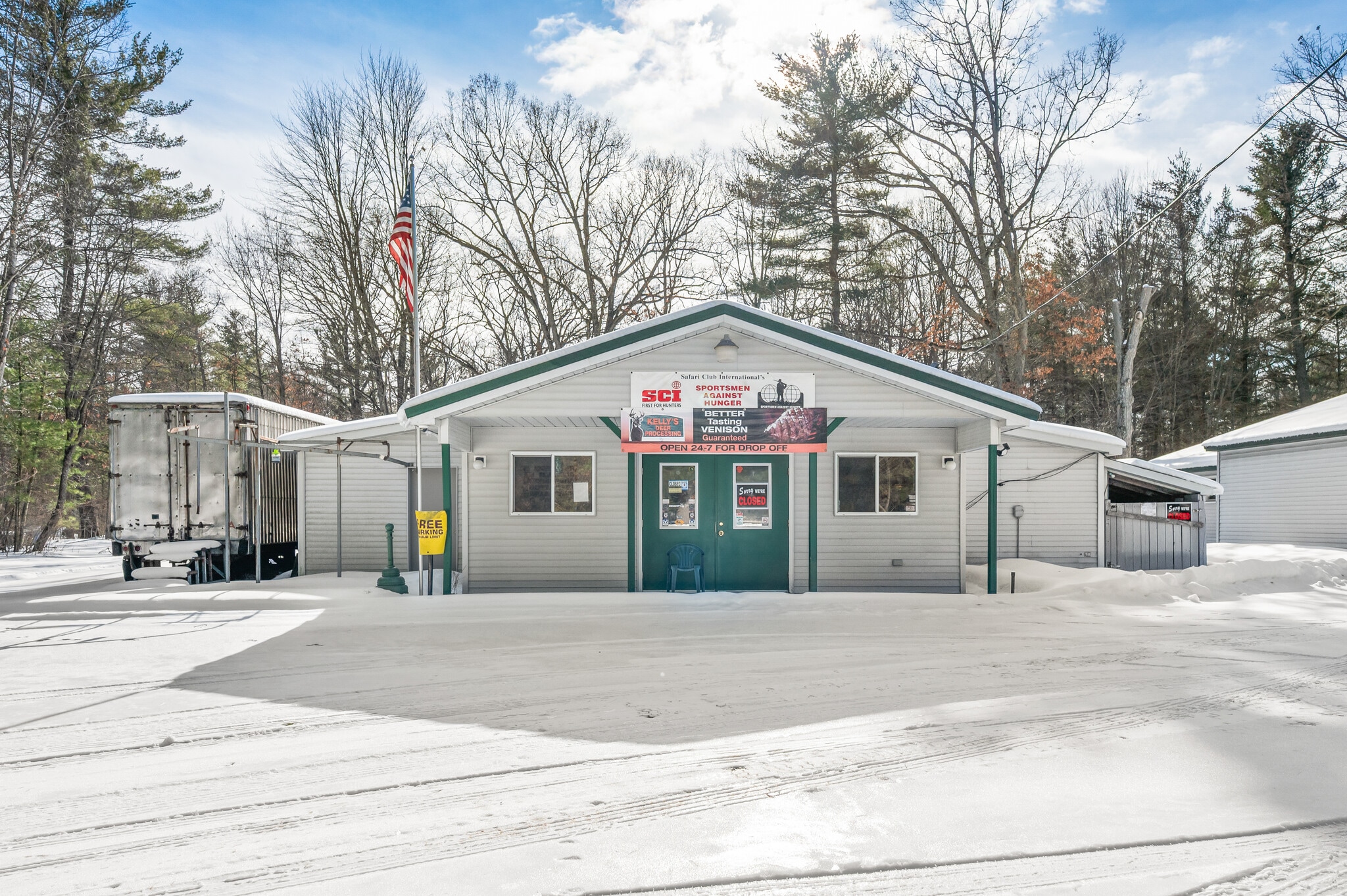 19055 12 Mile Rd, Big Rapids, MI for sale Primary Photo- Image 1 of 21