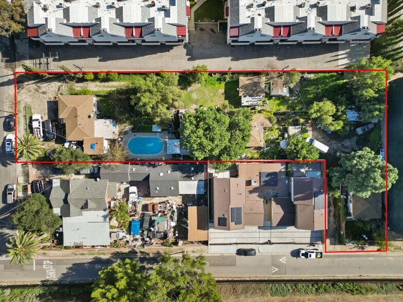 11146 Lorne st, Sun Valley, CA à vendre - Photo du bâtiment - Image 3 de 6