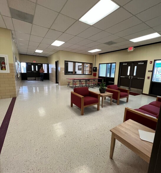 309 S 6th St, Loving, NM à vendre - Photo intérieure - Image 2 de 6