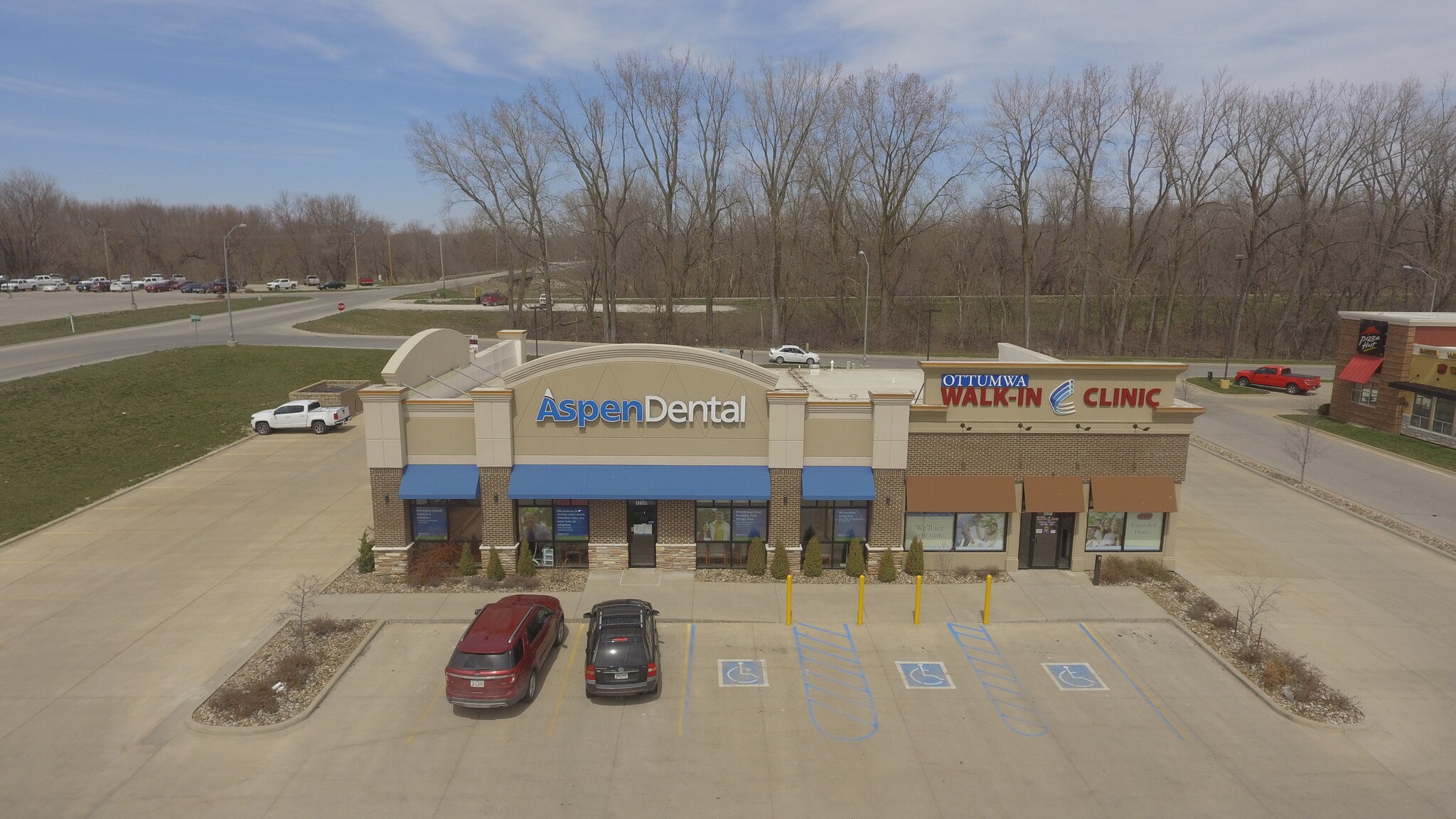 1255 Theatre Dr, Ottumwa, IA for lease Aerial- Image 1 of 8