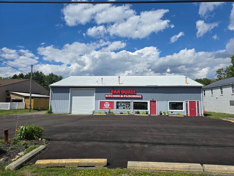 9040 State Rt 14, Streetsboro, OH à vendre - Photo du bâtiment - Image 1 de 19