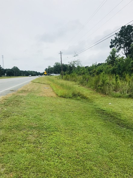 4884 Brunswick Hwy, Waycross, GA for sale - Building Photo - Image 1 of 1