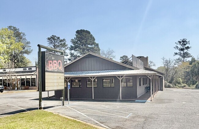 Plus de détails pour 107 Perimeter Rd, Perry, GA - Spécialité à vendre