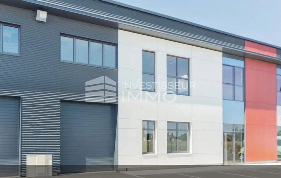 Flex dans Lieusaint à louer - Photo du bâtiment - Image 3 de 3