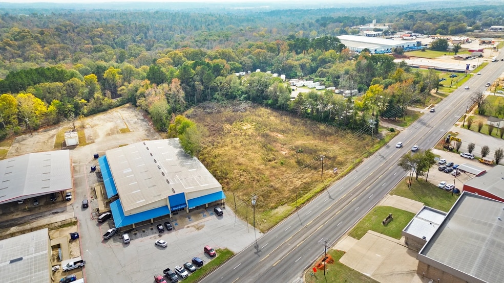 4008 W Oak St, Palestine, TX for lease - Building Photo - Image 2 of 6