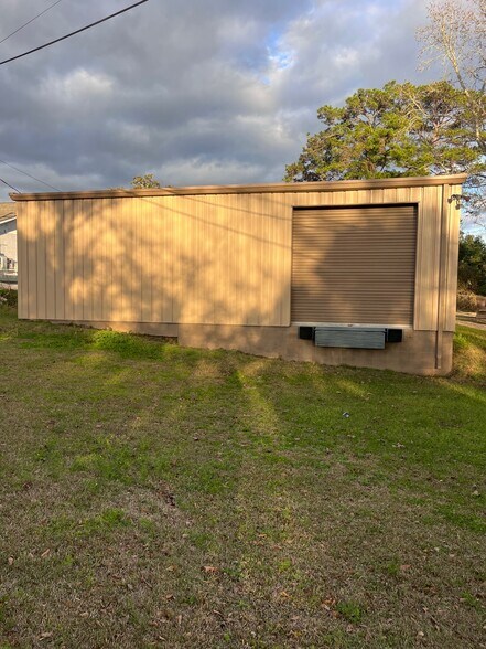 1119 W Tharpe St, Tallahassee, FL à louer - Photo du bâtiment - Image 3 de 9